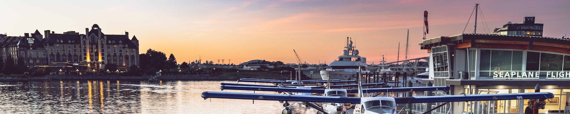 victoria bc inner harbour twilight seaplanes